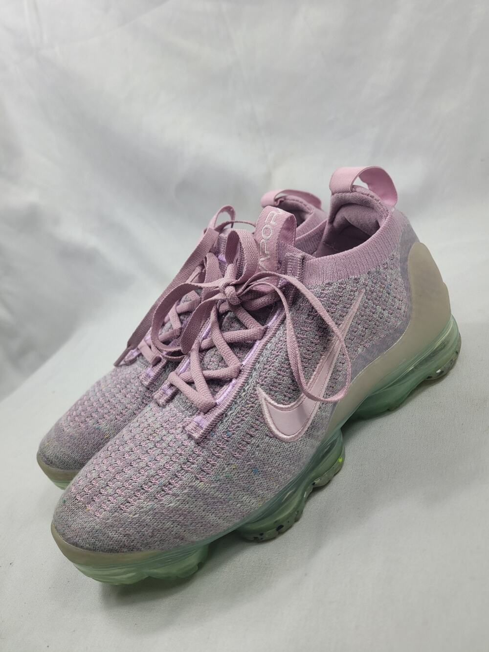 Nike Air VaporMax Flyknit Women's Size 5.5 Purple Lavender Running Shoes